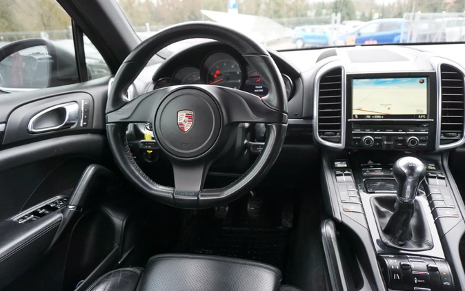 Porsche Cayenne cena 79900 przebieg: 240000, rok produkcji 2010 z Działoszyn małe 277